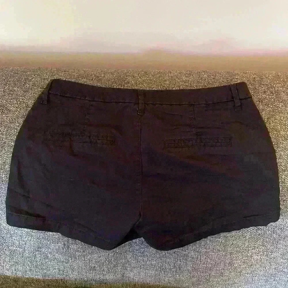 Old Navy Black Shorts - Picture 2 of 3